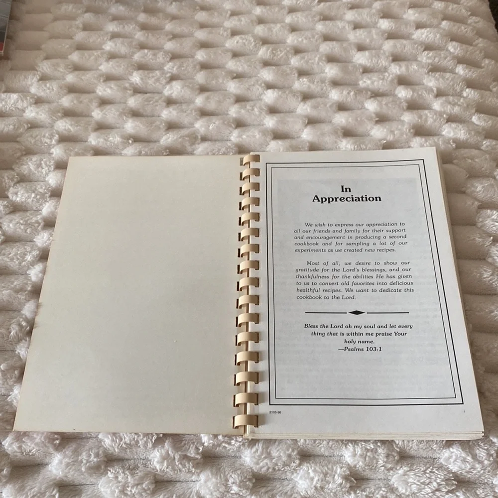 ' Vintage 1996 The Benton Sisters Kitchen Vol. II Cookbook!